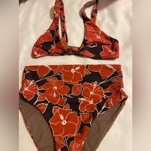 ACACIA SWIMWEAR - MID PACIFIC Spain Top & Echo Bottoms (S)